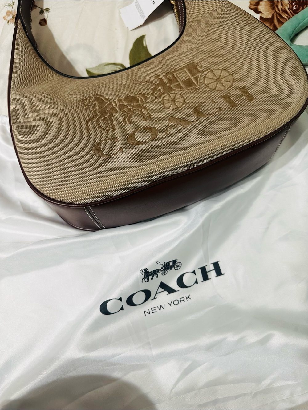 Coach Taupe Shoulder Bag with Brown Trim - Picture 2 of 8